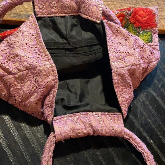 Beautiful & Unique Eyelet Embroidery Handbag - Picture 3 of 5